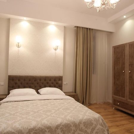 New Apartment In Old Тбилиси Экстерьер фото
