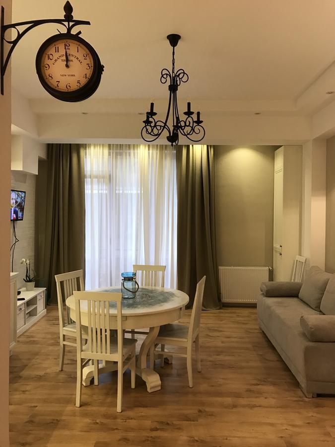 New Apartment In Old Тбилиси Экстерьер фото